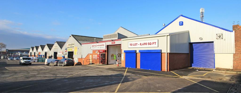 TO LET HIGH PROFILE TRADE / WAREHOUSE UNITS 7,70-1,70 SQ FT APPROX High Profile Frontage To A6, Oldham Road Large