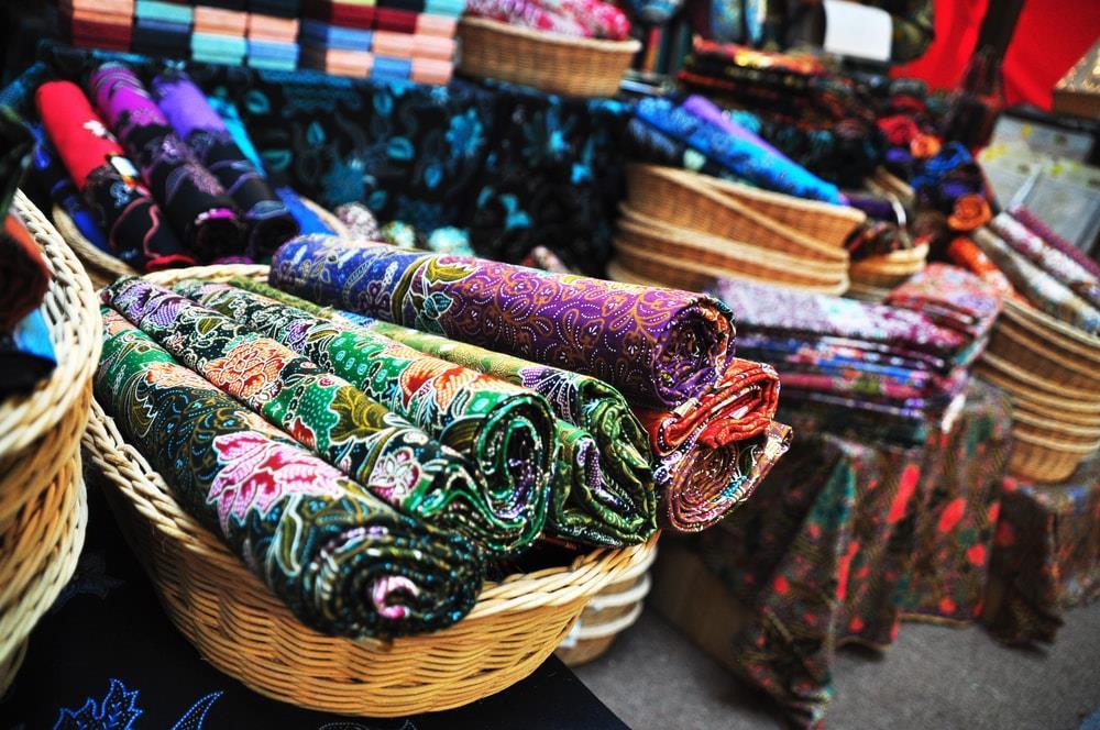 SOUVENIR IDEAS Though originally influenced by Indonesian batik, Malaysian batik has evolved into its own thing, with the Malaysian versions usually having simpler patterns and larger motifs of