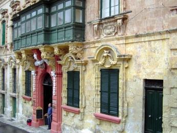 The Palace was one of the first buildings in Valletta, founded by Grandmaster Jean Parisot de la Valette in 1566,