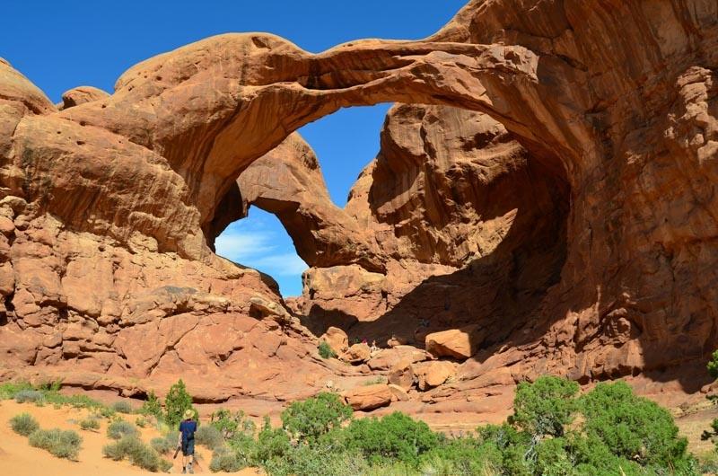 Recommended time to visit: 2 days Arches NP Double Arch, Arches National Park This National Park is a landscape of contrasting colors, monumental arches, and unique shaped rocks.