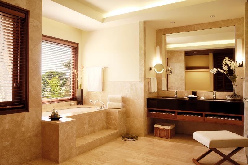 The Spa Junior Suite provides additionally a daily spa treatment of 45