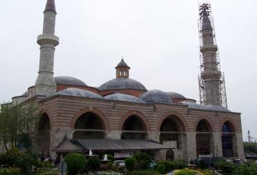 DAY 6 // Edirne Tour & Overnight in Istanbul Breakfast at the Hotel and you have Edirne city tour Places that you will visit Eski Mosque (Old Mosque) Eski Mosque