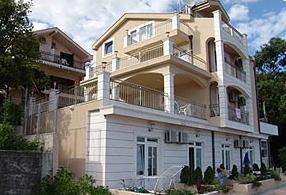 DEPADANS VILLA NATALIE 3* HERCEG NOVI HOTEL ROOMS: 10 LOCATION: Hotel is located in Herceg
