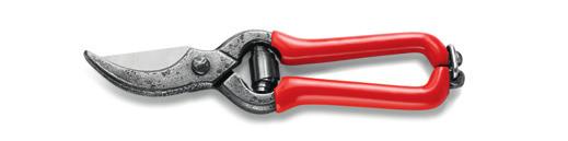 Ergonomically shaped and encased handles in different sizes offer a solution for every hand size.