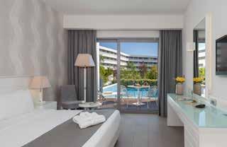 Double or twin bed HONEYMOON ROOM WITH PRIVATE POOL With a terrace & access to a