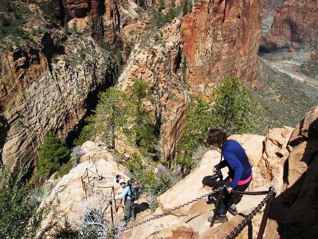 Negotiating the ridge on the Angel s Landing trail Once we arrived back at the visitor center the girls were ready to explore the park.