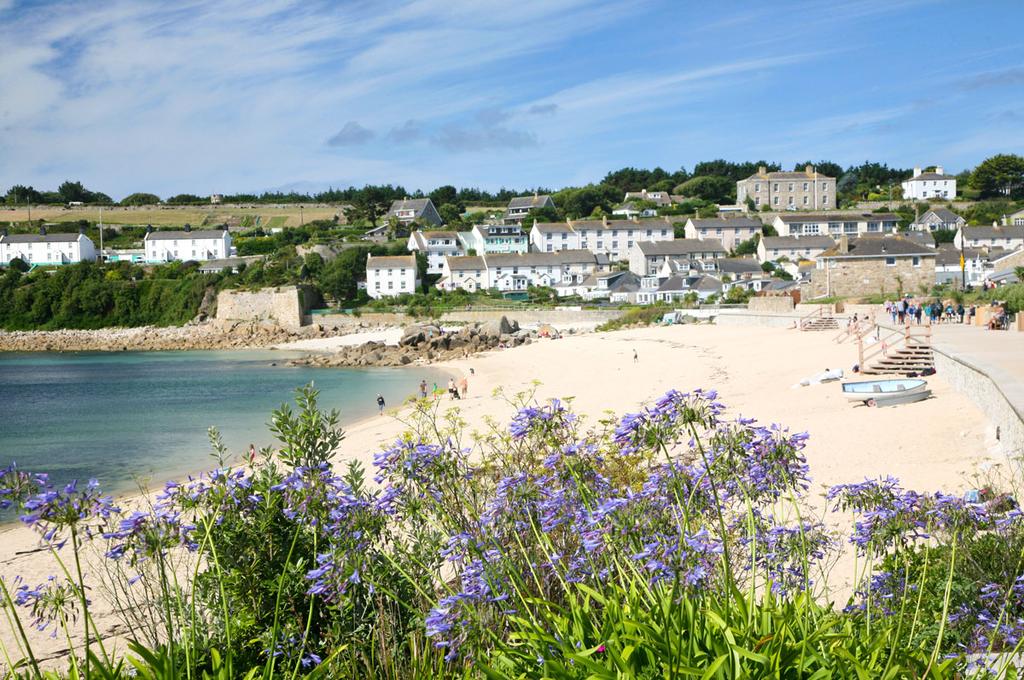 http://britishsocietydeventer.nl Summer on The Isles of Scilly, Cornwall SEASON 2017-2018 NEWSLETTER NO.