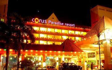 49 3.5.6 Hotel Corus Paradise Resort Rajah 3.8: Hotel Corus Paradise Corus Paradise Resort terletak di kawasan Port Dickson. Hotel menawarkan lokasi strategik dan akses yang mudah untuk ke bandar.