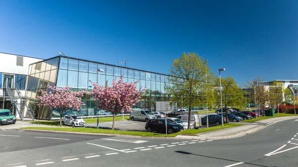 White Rose Office Park is strategically positioned just 5 minutes outside Leeds city centre, providing excellent connections to both the road and rail network.