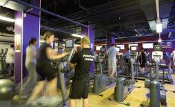 gymnasium run by Fitness First provides a state of the art health and fitness