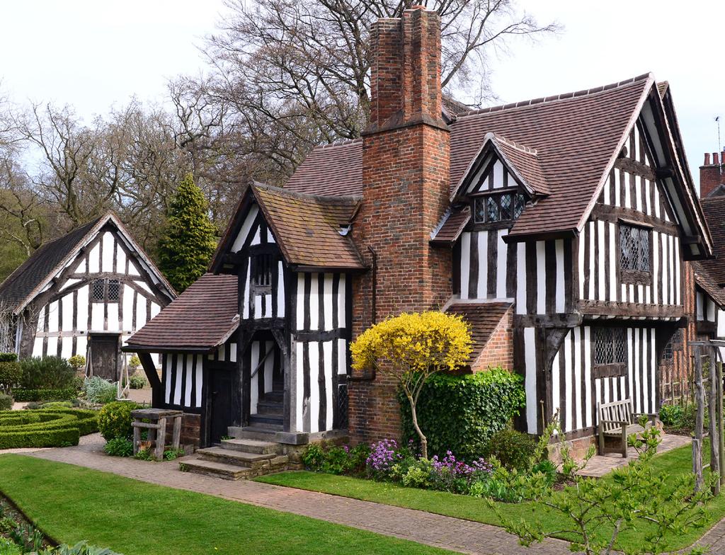 Welcome to Selly Manor Selly Manor Museum s two distinct and beautiful buildings have fascinating histories, with close links to world famous chocolatemaker George Cadbury and his son Laurence.