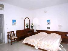 Rooms: air condition, telephone, balcony, TV,