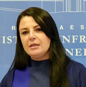 Të njëjtat burime bëjnë me dije se ministrja e Infrastrukturës dhe Energjisë, Belinda Balluku ka emëruar drejtor të Autoritetit Portual Durrës Genti Taren.