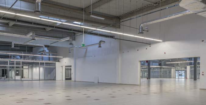 connected with hall F by means of a roofed passage E2 E6 Conference rooms: 7 conference rooms with a surface area of 125 sqm to 600 sqm Depending on the needs of the event, the hall may be provided