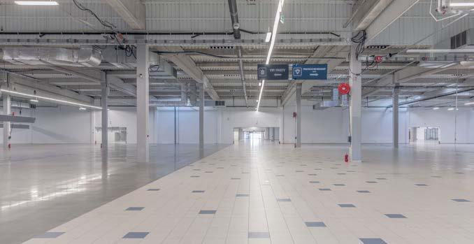 for meetings connected with hall E by means of a roofed passage F14 Depending on the needs of the event, the hall may be provided with additional day lighting (skylights in the roof plane) or