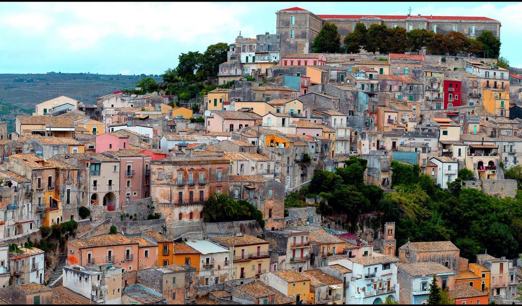Tour of the baroque eastern Sicily Taste and Slow Italy - Trasimeno Travel Sas, Via Novella 1/F, 06061