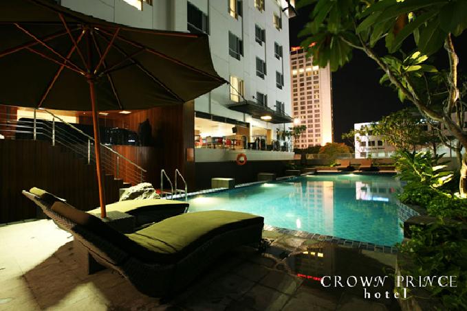 SWIMMING POOL Share your relaxing moment with using our health center and spa