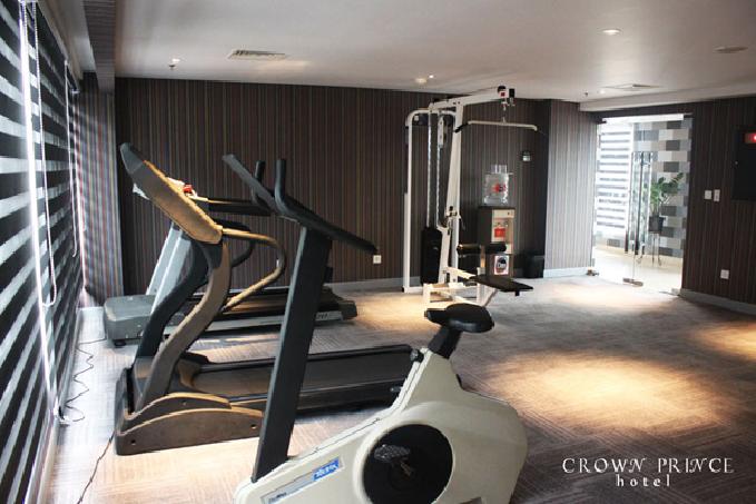 FITNESS CENTER Share your relaxing moment with using our health center and spa