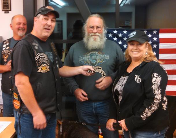 Chapter #542201 ~ Wenatchee, WA October 2014 2014 COLUMBIA RIVER HOG CHAPTER OFFICERS DIRECTOR: Mike Abhold harleys@nwi.net ASSISTANT DIRECTOR: Bill Ley theleys2@nwi.