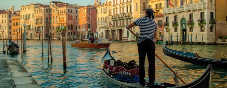 Gondola The gondola is a traditional, flat-bottomed Venetian