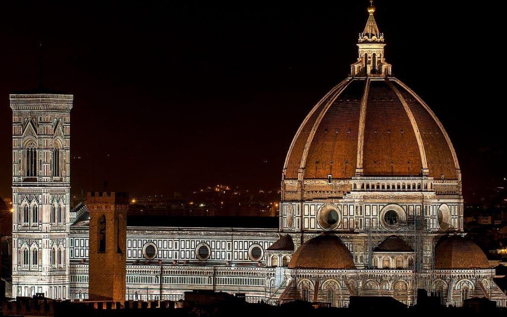 Brunelleschi's cupola A Renaissance masterpiece, the Brunelleschi's dome 91mts high and 45.