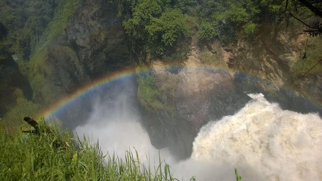 It is an incredible photo opportunity. After an hour or less at the top of the falls, proceed with the day s drive to Kampala where you will arrive in the evening. Lunch enroute.