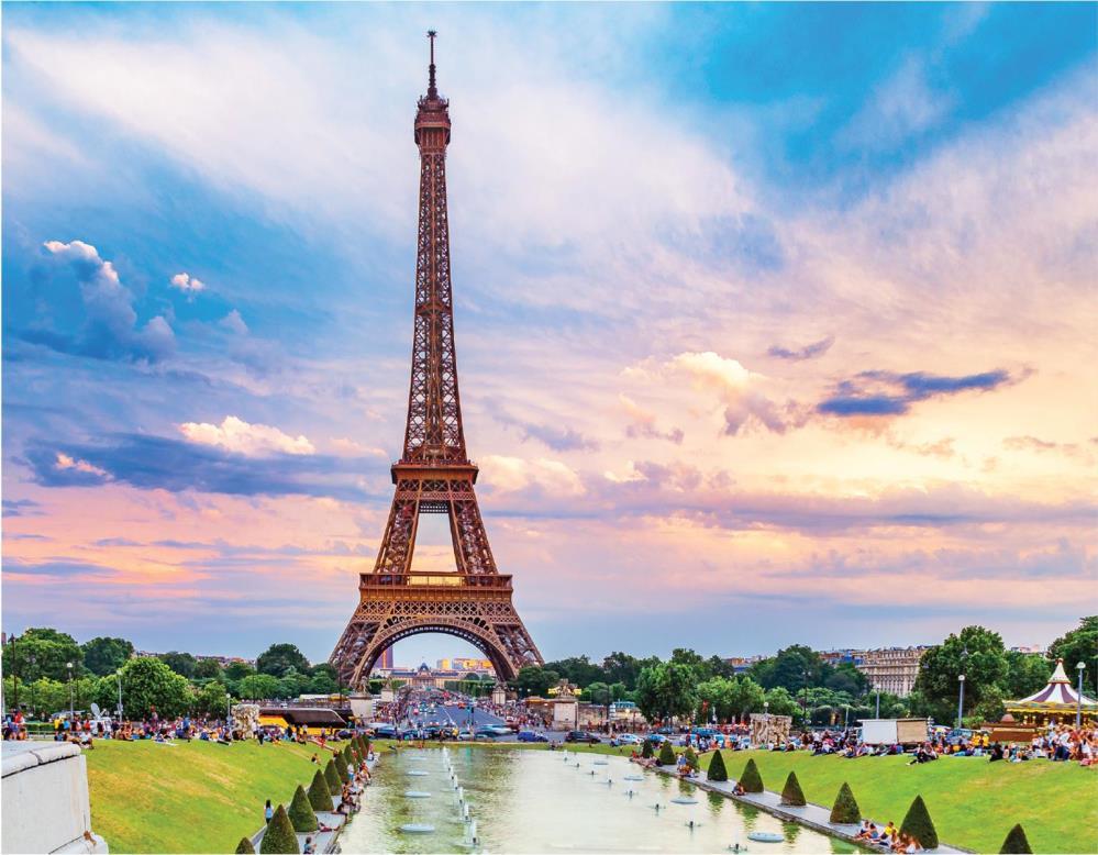 The Social of Greenwood presents London & Paris October 23 30, 2019 See Back Cover Book Now & Save $ 200