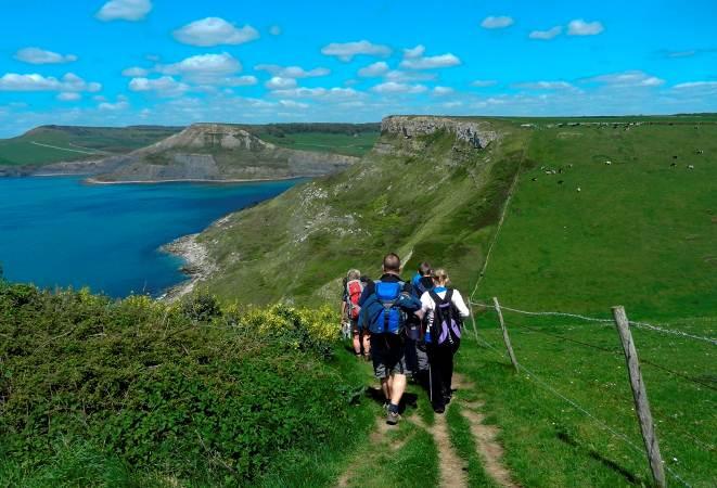 UNITED KINGDOM Dorset, England Jurassic Coast Weekend Trek This is an Open Challenge itinerary; you can take part on the dates shown and raise money for a charity of your choice.