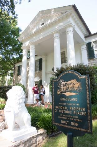 FRIDAY, OCTOBER 18: Following breakfast at the hotel, we will rock n roll to Memphis to experience Elvis Presley's Graceland!
