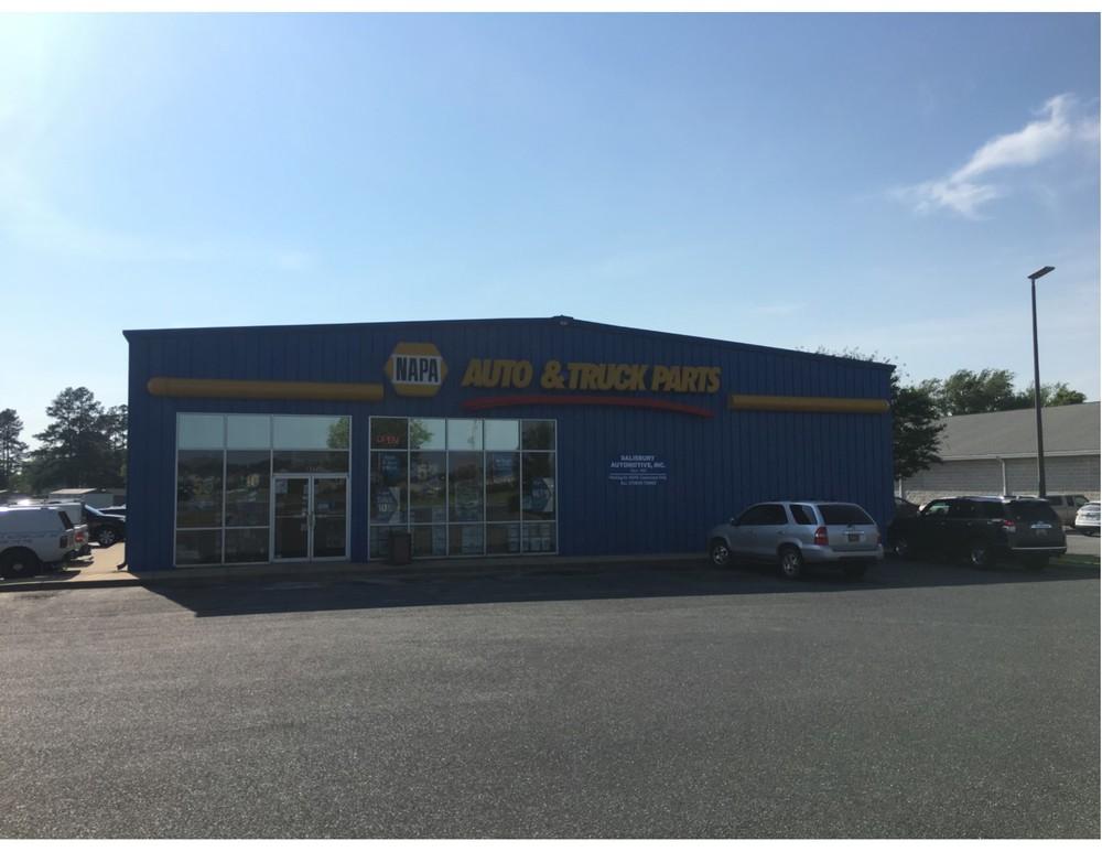 Property Summary OFFERING SUMMARY Available SF: 6,300 SF Lease Rate: $8.25 SF/yr (NNN) Lot Size: 1.