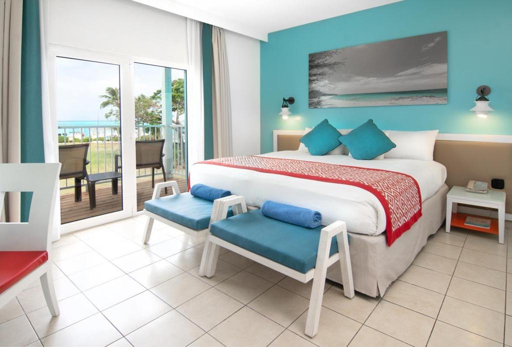 accommodation 211 REFRESHED CLUB ROOMS A functional Club Room offering simple, authentic comfort, on the ground