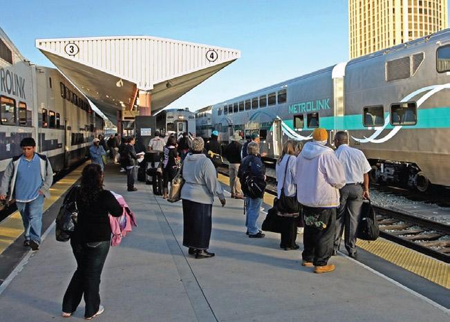 at no additional charge, including Saturday and Sunday. etrolink passengers simply show their onthly Pass and oard any mtrak Pacific Surfliner train or us to their destination.