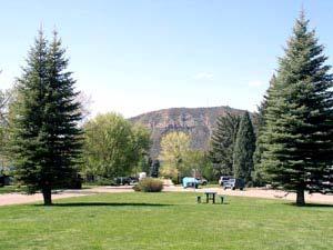 City of Durango 6.6.4.4 POTENTIAL OPPORTUNITIES FOR THE PARK Increased parking capacity Upgraded ski hill amenities Second sheet of ice to service year round use 6.6.5 CRESTVIEW PARK 1935 Crestview Drive 0.