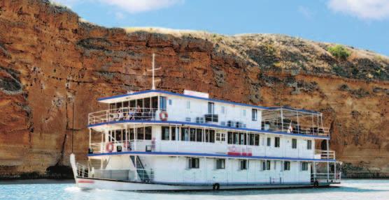 16 Murray River LOCATION HIGHLIGHT 3 Night Discovery Cruise Murray River $809 M3 Relax and watch the spectacular scenery pass by.
