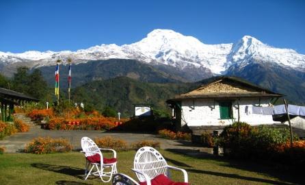 tea-houses. The 13-day trip is suitable for those who wish to enjoy the grandeur of Mt.