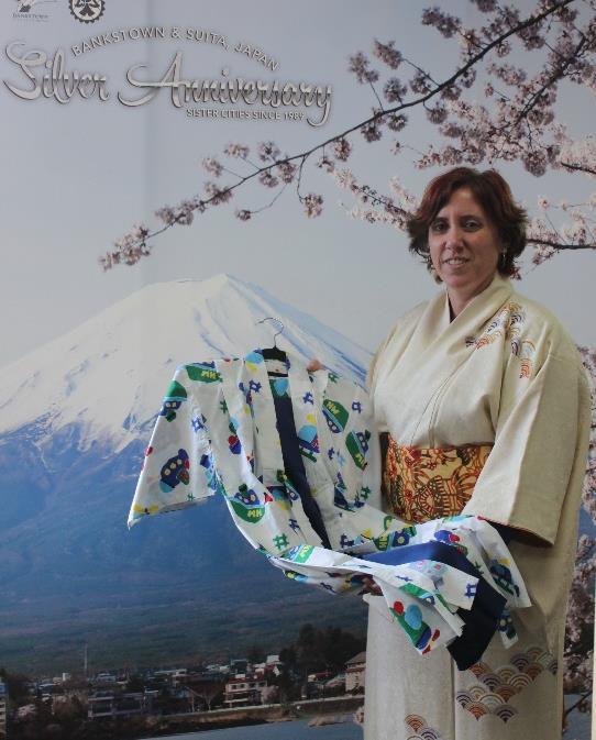 Japanese Clothing Experience The Suita International Friendship Association (SIFA) donated 18 Kimono and Yukata pieces to Bankstown for use during the Silver Anniversary Celebrations.