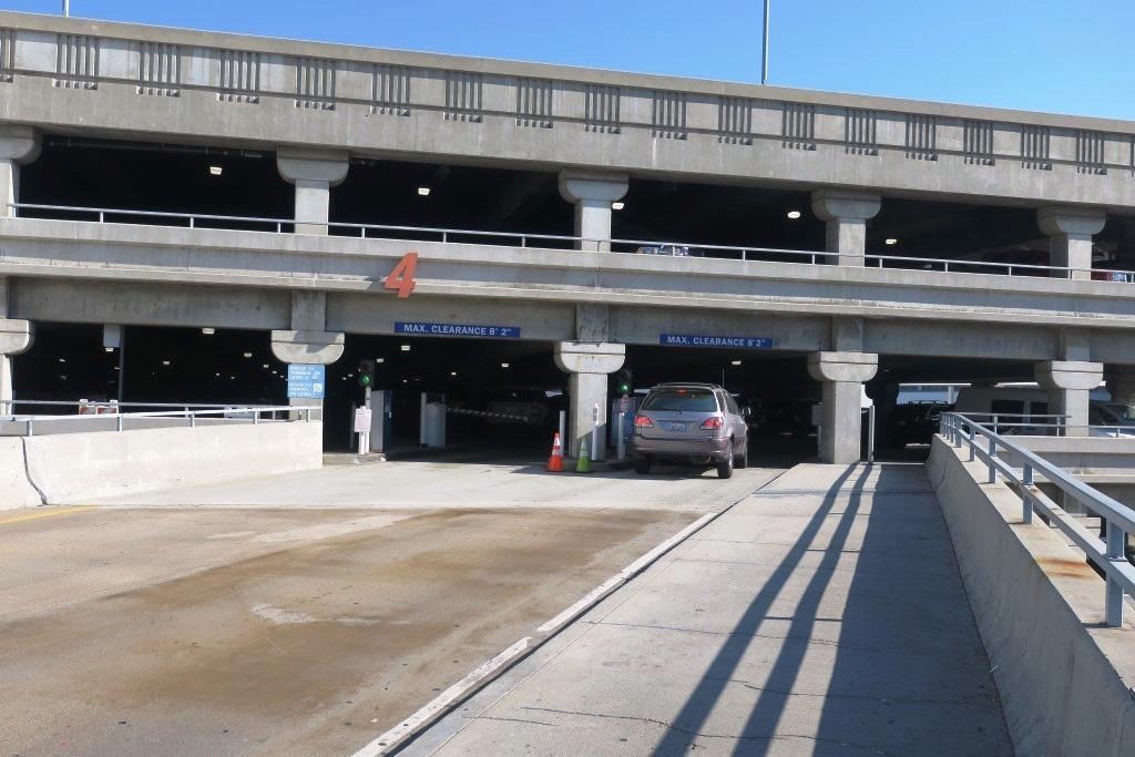 Access to Parking Structure 4 from the Upper/Departure Level will be closed in mid-january, when work begins on installing new ramps to reach Levels 4 and 5.
