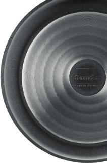 4 cm 3.8 litres 031129 Ø 32 cm H 8 cm 5 litres 031198 30 x 30 cm H 5.2 cm Side handles: fully oven-safe + + + Incl.