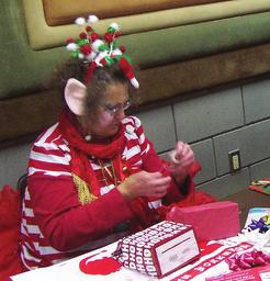 Santa s Workshop at the Community Center 21 WEDNESDAY Santa s Workshop 4:30-7:30 p.m. Start your downtown celebration at the Community Center with free holiday activities for the kids.