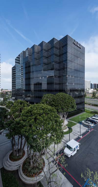 Divisible to 5,000 RSF Suite 400/450 22,561 RSF Full floor opportunity with Building Top Signage.