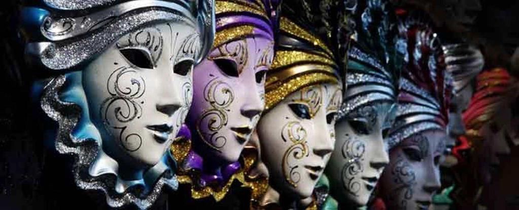 9 THE CARNIVAL OF VENICE 7 Discover the fascinating world of the Carnival of Venice through a privately guided visit of the Ca Rezzonico museum and an exclusive fun-filled mask hands-on workshop.