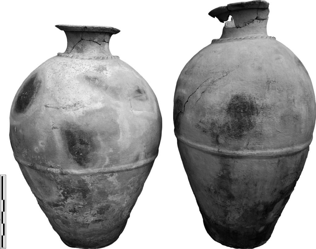 pithoi retrieved in Building B3. Fig.