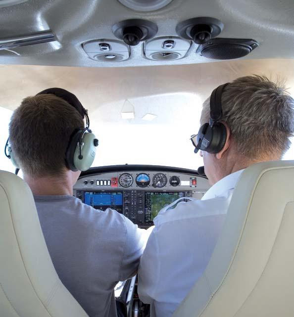 Flight Instructor Course Requirements An applicant wishing to undertake the Flight Instructors Course (FIC) must hold the following, ATPL or CPL theoretical exams Commercial Pilots Licence or 200