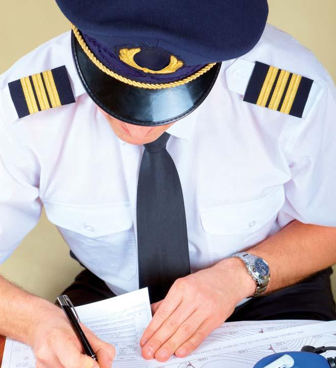 Commercial Pilots Licence Requirements An applicant who wishes to commence training for the Commercial Pilots licence (CPL) at the Academy shall be 18 years old and hold the following, PPL licence