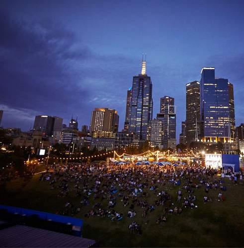 PACKAGE 3 TWO NIGHT QUARTERS 2 Sessions 22-23 Jan Watch Melbourne come alive at night with this Quarter Finals Package. Enjoy the city by day and the tennis by night.