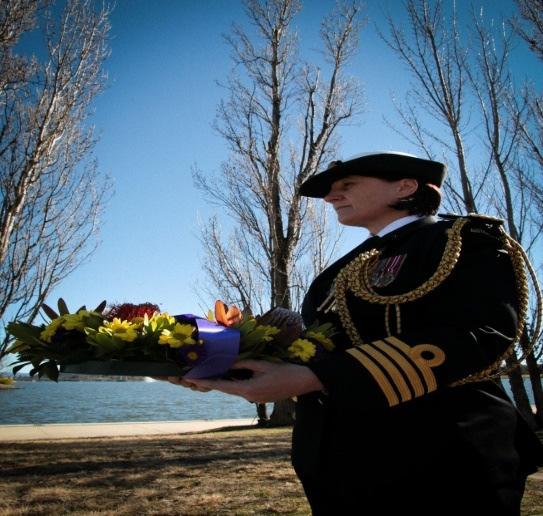 WRANS-ACT at the 75 th Anniversary of the sinking of HMAS Canberra and laid a wreath.