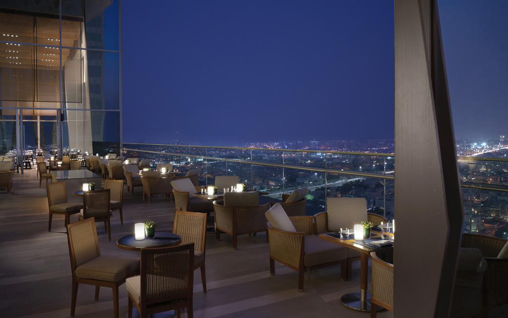ROOFTOP ENTERTAINING With five restaurants and