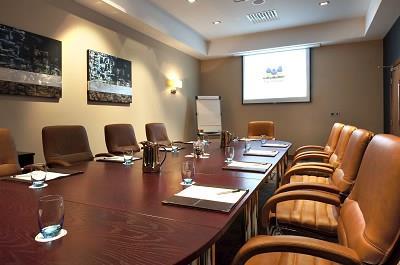 conference rooms with natural light, accommodating 2-450 delegates Extensive audio visual equipment