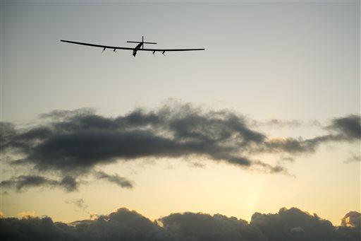 Solar-powered plane slowly soaring from Hawaii to California 22 April 2016 landing sites.