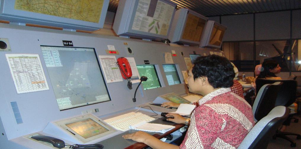 -5- CNS/MET SG/14-IP/32 Operational ATC system in Makassar Australian site monitors declared OK on operational ATC system in Makassar